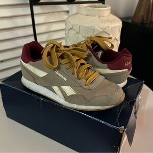 Children’s Size 13.5 Reebok Sneakers Gray  and Burgundy, Boys Girls